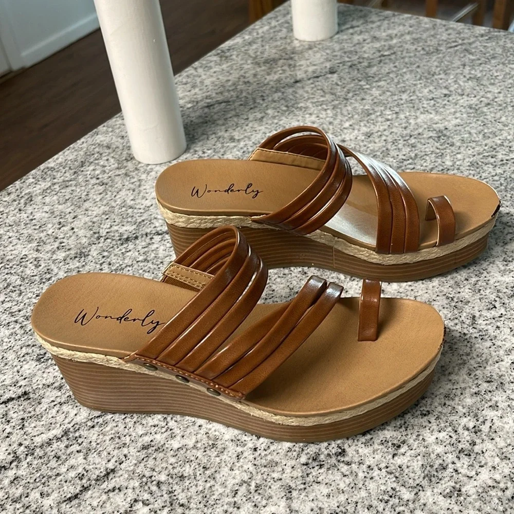 Woman’s Brown Strappy Platform Wedge Size 6 Sandals